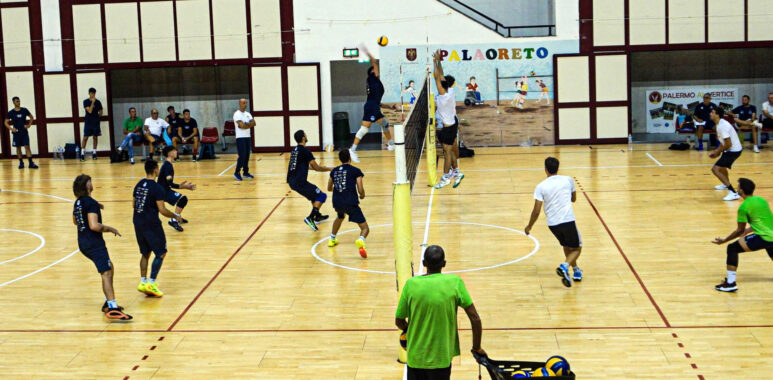 Volo in allenamento in vista del test a Catania contro Papiro